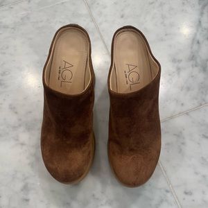 AGL Sista Platform Clog Mule sz 38 NIB